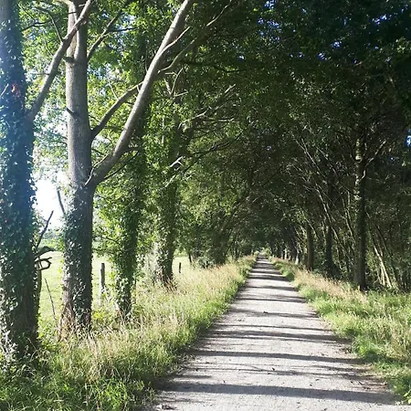 In Countryside Location Céaucé