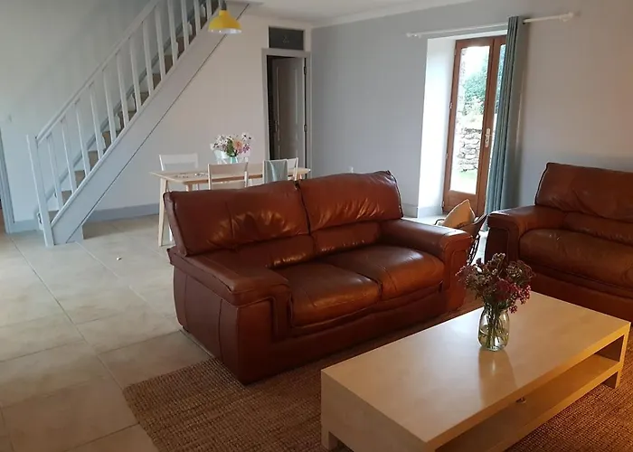 In Countryside Location Céaucé