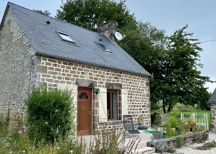 In Countryside Location Ferienhaus Céaucé