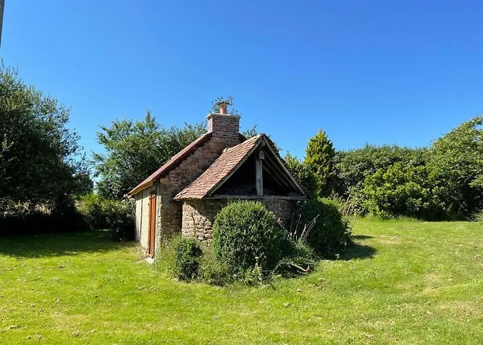 Ferienhaus In Countryside Location Céaucé